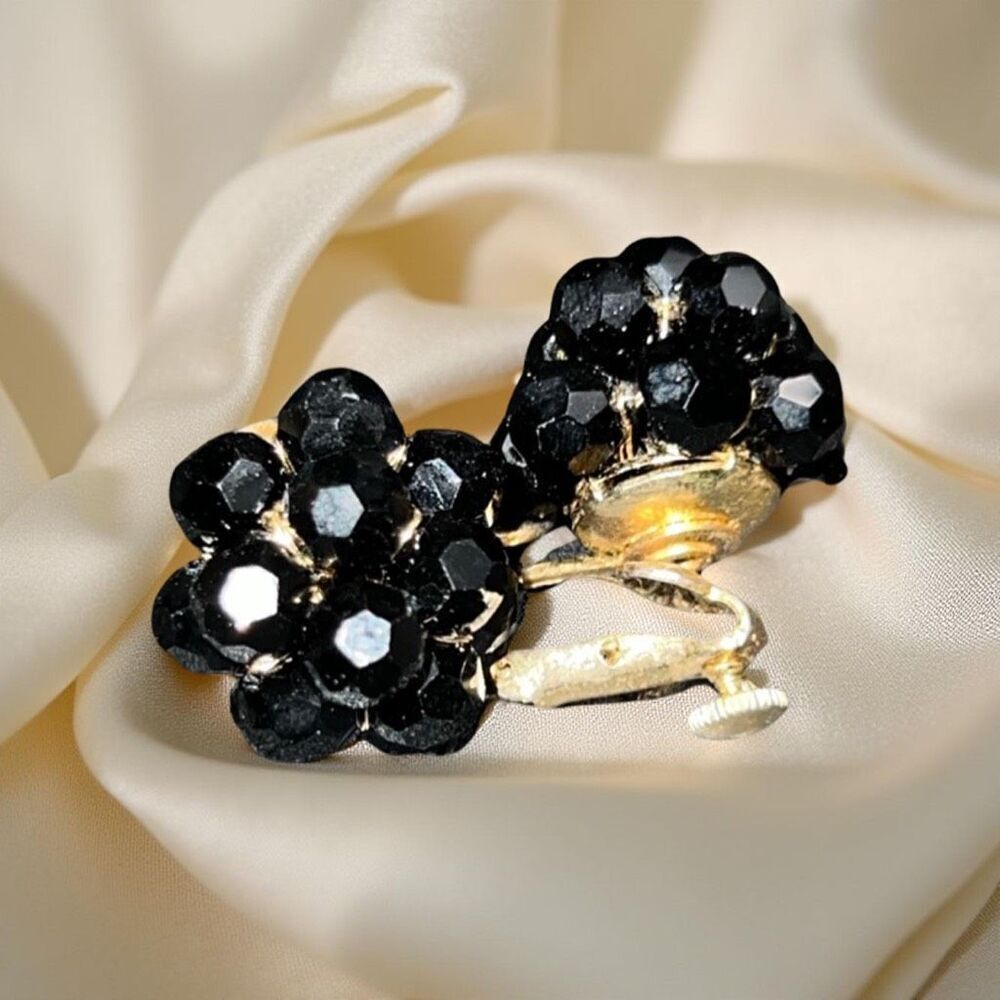 Vintage Vendome Black Beaded Gold Color Screw Clasp Clip On Earrings B12